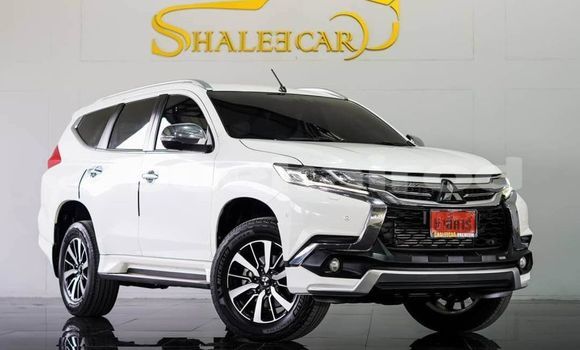 Buy Used Mitsubishi Pajero White Car in Bangkok in Bangkok Buy Used Mitsubishi Pajero White Car in Bangkok in Bangkok