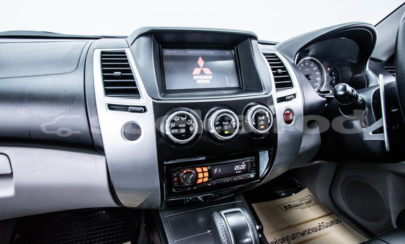 ซื้อ รถมือสอง Mitsubishi Pajero Sport สีน้ำตาล รถยนต์ ใน %{เมือง} ใน กรุงเทพมหานคร ซื้อ รถมือสอง Mitsubishi Pajero Sport สีน้ำตาล รถยนต์ ใน %{เมือง} ใน กรุงเทพมหานคร