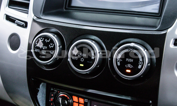 ซื้อ รถมือสอง Mitsubishi Pajero Sport สีน้ำตาล รถยนต์ ใน %{เมือง} ใน กรุงเทพมหานคร ซื้อ รถมือสอง Mitsubishi Pajero Sport สีน้ำตาล รถยนต์ ใน %{เมือง} ใน กรุงเทพมหานคร