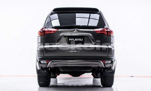 ซื้อ รถมือสอง Mitsubishi Pajero Sport สีน้ำตาล รถยนต์ ใน %{เมือง} ใน กรุงเทพมหานคร ซื้อ รถมือสอง Mitsubishi Pajero Sport สีน้ำตาล รถยนต์ ใน %{เมือง} ใน กรุงเทพมหานคร