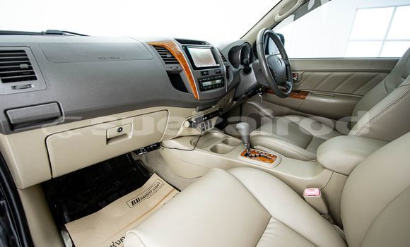 ซื้อ รถมือสอง Toyota Fortuner สีดำ รถยนต์ ใน %{เมือง} ใน กรุงเทพมหานคร ซื้อ รถมือสอง Toyota Fortuner สีดำ รถยนต์ ใน %{เมือง} ใน กรุงเทพมหานคร