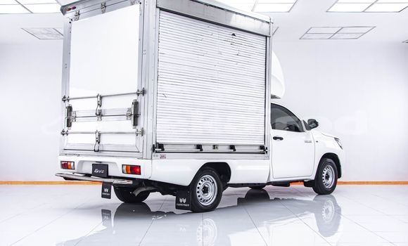 Buy Used Toyota Hiluxe Revo White Car in Bangkok in Bangkok Buy Used Toyota Hiluxe Revo White Car in Bangkok in Bangkok