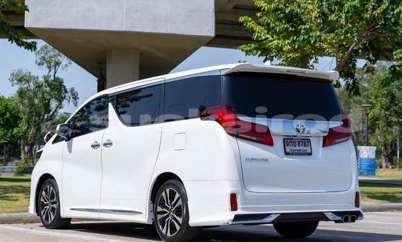 Buy Used Toyota Alphard White Car in Bangkok in Bangkok Buy Used Toyota Alphard White Car in Bangkok in Bangkok