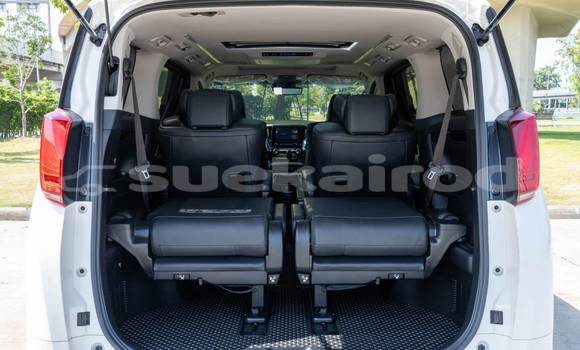 Buy Used Toyota Alphard White Car in Bangkok in Bangkok Buy Used Toyota Alphard White Car in Bangkok in Bangkok