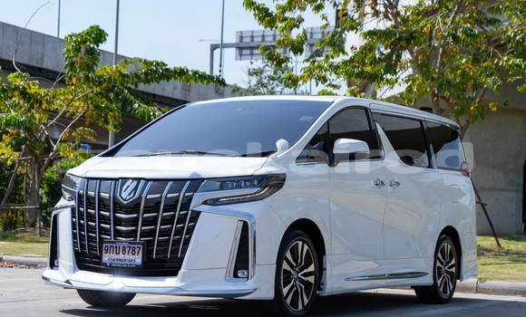 Buy Used Toyota Alphard White Car in Bangkok in Bangkok Buy Used Toyota Alphard White Car in Bangkok in Bangkok