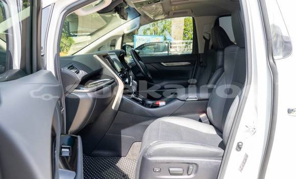 Buy Used Toyota Alphard White Car in Bangkok in Bangkok Buy Used Toyota Alphard White Car in Bangkok in Bangkok