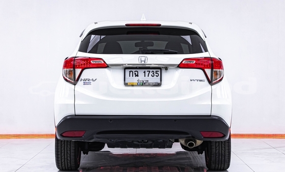 Buy Used Honda HR-V White Car in Bangkok in Bangkok Buy Used Honda HR-V White Car in Bangkok in Bangkok