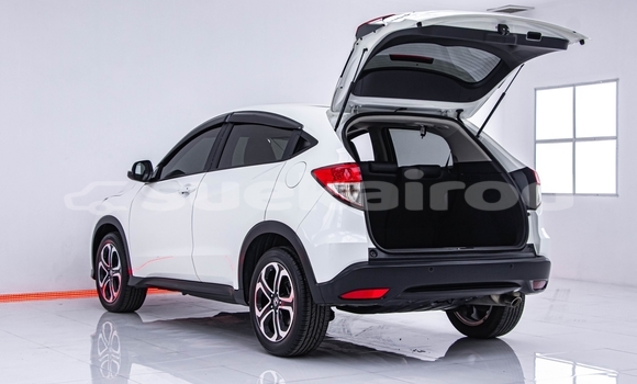 Buy Used Honda HR-V White Car in Bangkok in Bangkok Buy Used Honda HR-V White Car in Bangkok in Bangkok