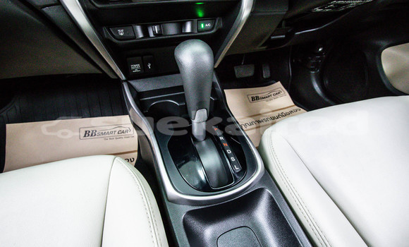 Buy Used Honda City White Car in Bangkok in Bangkok Buy Used Honda City White Car in Bangkok in Bangkok