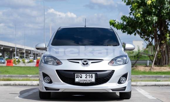 ซื้อ รถมือสอง Mazda 2 เงิน รถยนต์ ใน %{เมือง} ใน กรุงเทพมหานคร