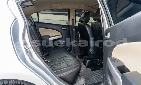 ซื้อ รถมือสอง Mazda 2 เงิน รถยนต์ ใน %{เมือง} ใน กรุงเทพมหานคร ซื้อ รถมือสอง Mazda 2 เงิน รถยนต์ ใน %{เมือง} ใน กรุงเทพมหานคร