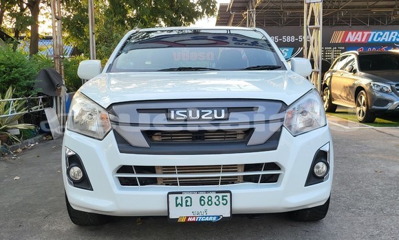 Buy Used Isuzu D-max Spacecab 2 dr White Car in Bangkok in Bangkok Buy Used Isuzu D-max Spacecab 2 dr White Car in Bangkok in Bangkok