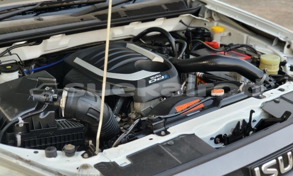 Buy Used Isuzu D-max Spacecab 2 dr White Car in Bangkok in Bangkok Buy Used Isuzu D-max Spacecab 2 dr White Car in Bangkok in Bangkok