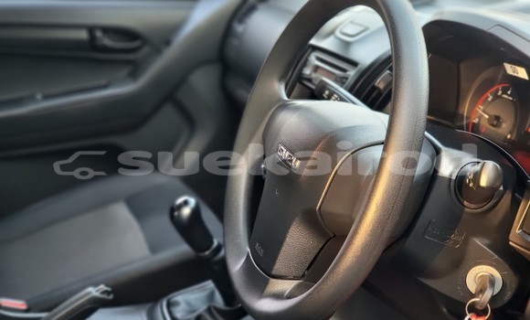 Buy Used Isuzu D-max Spacecab 2 dr White Car in Bangkok in Bangkok Buy Used Isuzu D-max Spacecab 2 dr White Car in Bangkok in Bangkok