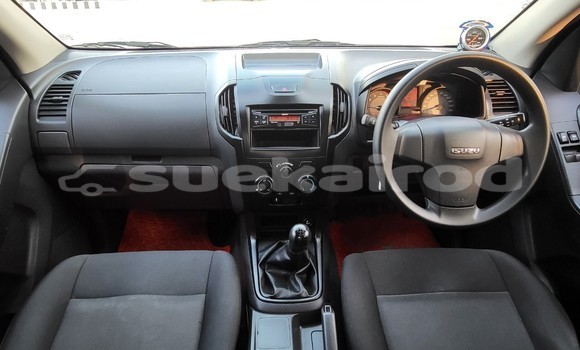 Buy Used Isuzu D-max Spacecab 2 dr White Car in Bangkok in Bangkok Buy Used Isuzu D-max Spacecab 2 dr White Car in Bangkok in Bangkok