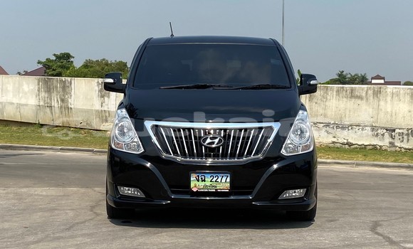 ซื้อ รถมือสอง Hyundai Grand Starex สีดำ รถยนต์ ใน %{เมือง} ใน กรุงเทพมหานคร