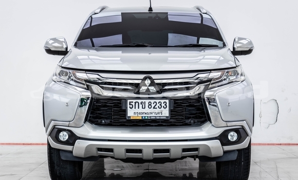 ซื้อ รถมือสอง Mitsubishi Pajero Sport เงิน รถยนต์ ใน %{เมือง} ใน กรุงเทพมหานคร