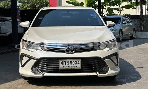 Buy Used Toyota Camry White Car in Bangkok in Bangkok