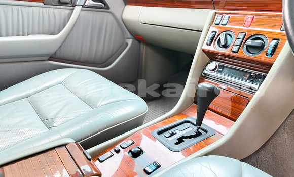 ซื้อ รถมือสอง Mercedes‒Benz E–Class สีน้ำเงิน รถยนต์ ใน %{เมือง} ใน กรุงเทพมหานคร ซื้อ รถมือสอง Mercedes‒Benz E–Class สีน้ำเงิน รถยนต์ ใน %{เมือง} ใน กรุงเทพมหานคร