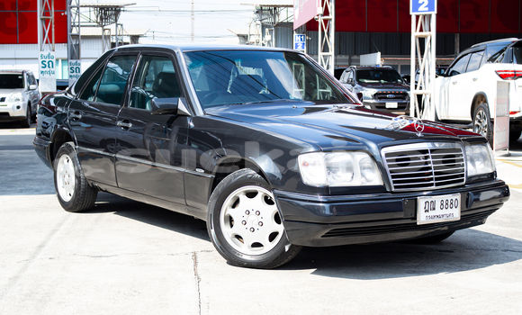 ซื้อ รถมือสอง Mercedes‒Benz E–Class สีน้ำเงิน รถยนต์ ใน %{เมือง} ใน กรุงเทพมหานคร ซื้อ รถมือสอง Mercedes‒Benz E–Class สีน้ำเงิน รถยนต์ ใน %{เมือง} ใน กรุงเทพมหานคร