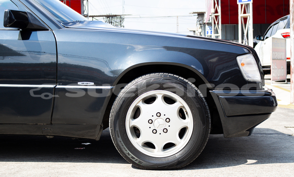 ซื้อ รถมือสอง Mercedes‒Benz E–Class สีน้ำเงิน รถยนต์ ใน %{เมือง} ใน กรุงเทพมหานคร ซื้อ รถมือสอง Mercedes‒Benz E–Class สีน้ำเงิน รถยนต์ ใน %{เมือง} ใน กรุงเทพมหานคร