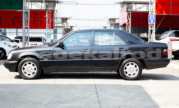 ซื้อ รถมือสอง Mercedes‒Benz E–Class สีน้ำเงิน รถยนต์ ใน %{เมือง} ใน กรุงเทพมหานคร ซื้อ รถมือสอง Mercedes‒Benz E–Class สีน้ำเงิน รถยนต์ ใน %{เมือง} ใน กรุงเทพมหานคร