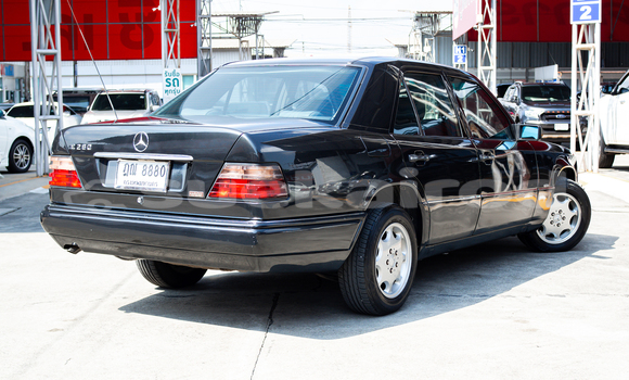 ซื้อ รถมือสอง Mercedes‒Benz E–Class สีน้ำเงิน รถยนต์ ใน %{เมือง} ใน กรุงเทพมหานคร ซื้อ รถมือสอง Mercedes‒Benz E–Class สีน้ำเงิน รถยนต์ ใน %{เมือง} ใน กรุงเทพมหานคร