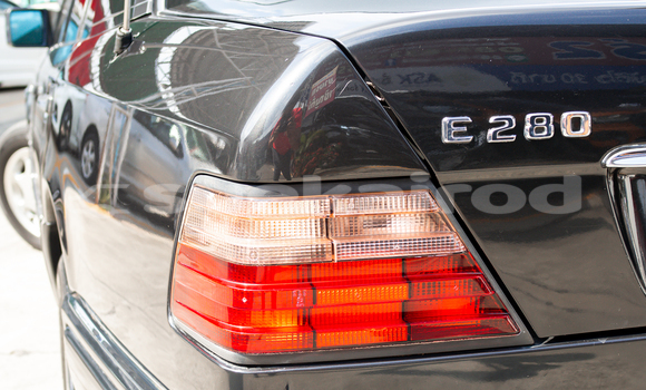 ซื้อ รถมือสอง Mercedes‒Benz E–Class สีน้ำเงิน รถยนต์ ใน %{เมือง} ใน กรุงเทพมหานคร ซื้อ รถมือสอง Mercedes‒Benz E–Class สีน้ำเงิน รถยนต์ ใน %{เมือง} ใน กรุงเทพมหานคร