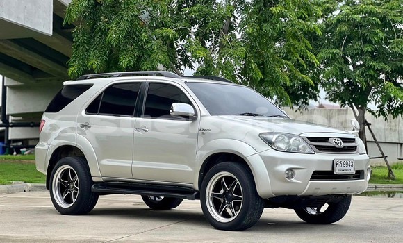 Buy Used Toyota Fortuner Brown Car in Bangkok in Bangkok Buy Used Toyota Fortuner Brown Car in Bangkok in Bangkok
