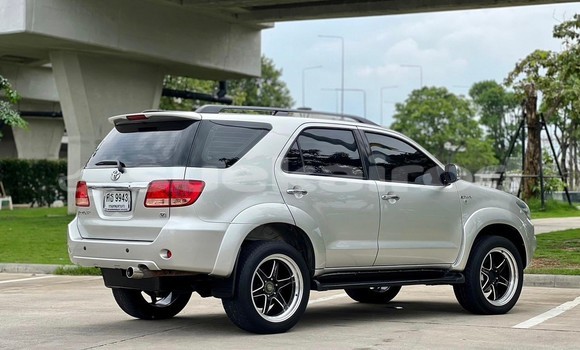 Buy Used Toyota Fortuner Brown Car in Bangkok in Bangkok Buy Used Toyota Fortuner Brown Car in Bangkok in Bangkok