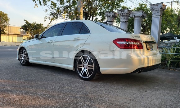 Buy Import Mercedes-Benz E-Classe White Car in Bangkok in Bangkok Buy Import Mercedes-Benz E-Classe White Car in Bangkok in Bangkok