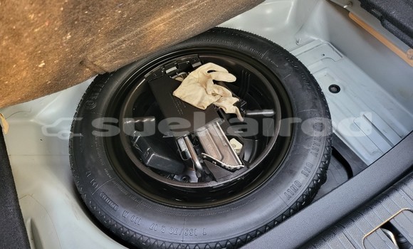 Buy Import Mercedes-Benz E-Classe White Car in Bangkok in Bangkok Buy Import Mercedes-Benz E-Classe White Car in Bangkok in Bangkok