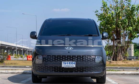 Buy Used Hyundai Starex (H-1) Black Car in Bangkok in Bangkok