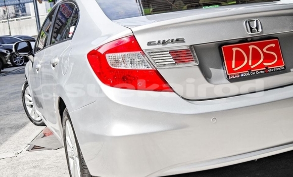 ซื้อ รถมือสอง Honda Civic เงิน รถยนต์ ใน %{เมือง} ใน กรุงเทพมหานคร ซื้อ รถมือสอง Honda Civic เงิน รถยนต์ ใน %{เมือง} ใน กรุงเทพมหานคร