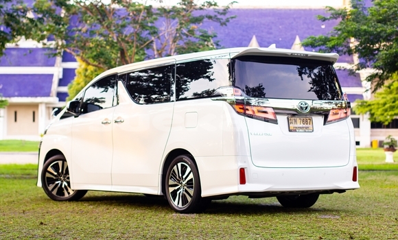 ซื้อ รถมือสอง Toyota Vellfire ขาว รถยนต์ ใน %{เมือง} ใน กรุงเทพมหานคร ซื้อ รถมือสอง Toyota Vellfire ขาว รถยนต์ ใน %{เมือง} ใน กรุงเทพมหานคร