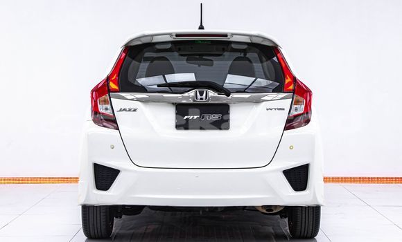 Buy Used Honda Jazz White Car in Bangkok in Bangkok Buy Used Honda Jazz White Car in Bangkok in Bangkok