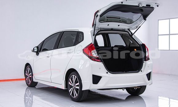 Buy Used Honda Jazz White Car in Bangkok in Bangkok Buy Used Honda Jazz White Car in Bangkok in Bangkok