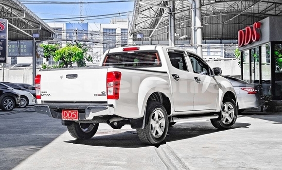 ซื้อ รถมือสอง Isuzu D-Max ขาว รถยนต์ ใน %{เมือง} ใน กรุงเทพมหานคร ซื้อ รถมือสอง Isuzu D-Max ขาว รถยนต์ ใน %{เมือง} ใน กรุงเทพมหานคร