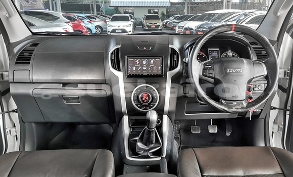 ซื้อ รถมือสอง Isuzu D-Max ขาว รถยนต์ ใน %{เมือง} ใน กรุงเทพมหานคร ซื้อ รถมือสอง Isuzu D-Max ขาว รถยนต์ ใน %{เมือง} ใน กรุงเทพมหานคร