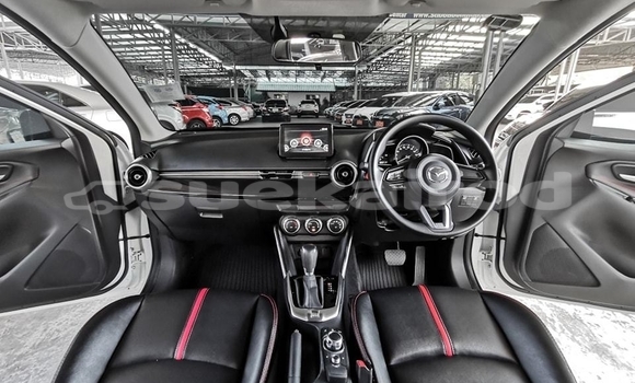 ซื้อ รถมือสอง Mazda 2 ขาว รถยนต์ ใน %{เมือง} ใน กรุงเทพมหานคร ซื้อ รถมือสอง Mazda 2 ขาว รถยนต์ ใน %{เมือง} ใน กรุงเทพมหานคร