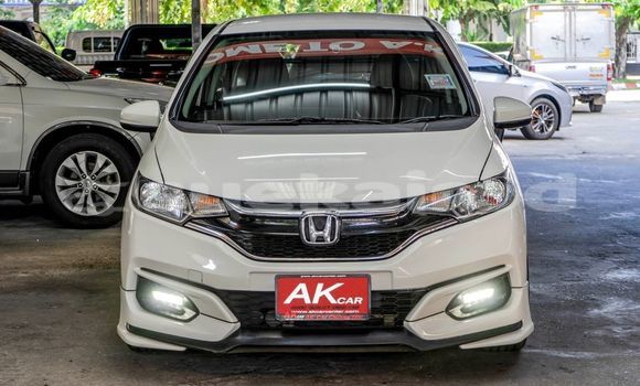 Buy Used Honda Jazz White Car in Bangkok in Bangkok