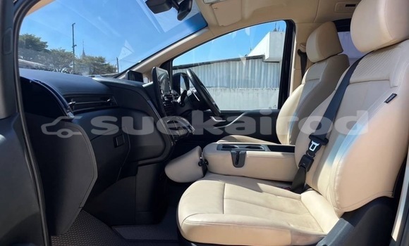 Buy Used Hyundai Starex (H-1) Black Car in Bangkok in Bangkok Buy Used Hyundai Starex (H-1) Black Car in Bangkok in Bangkok