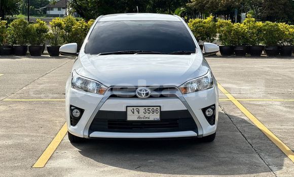 ซื้อ รถมือสอง Toyota Yaris ขาว รถยนต์ ใน %{เมือง} ใน กรุงเทพมหานคร