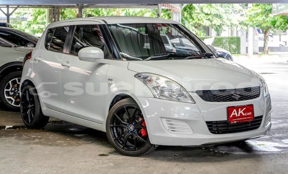 ซื้อ รถมือสอง Suzuki Swift ขาว รถยนต์ ใน %{เมือง} ใน กรุงเทพมหานคร