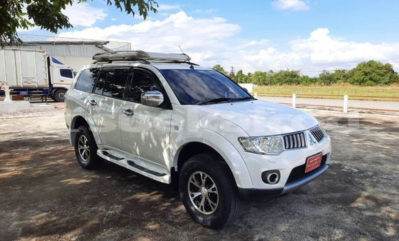 ซื้อ รถมือสอง Mitsubishi Pajero ขาว รถยนต์ ใน %{เมือง} ใน กรุงเทพมหานคร ซื้อ รถมือสอง Mitsubishi Pajero ขาว รถยนต์ ใน %{เมือง} ใน กรุงเทพมหานคร