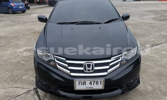 ซื้อ รถมือสอง Honda City สีดำ รถยนต์ ใน %{เมือง} ใน กรุงเทพมหานคร