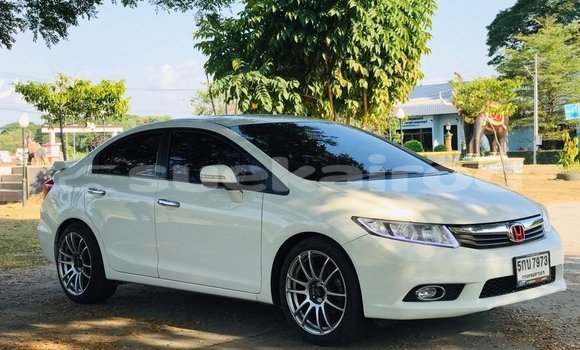 Buy Used Honda Civic White Car in Phitsanulok in Phitsanulok Buy Used Honda Civic White Car in Phitsanulok in Phitsanulok