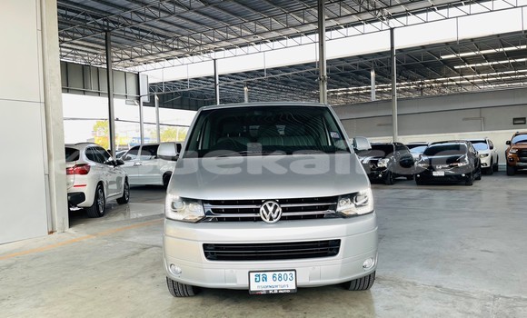 ซื้อ รถมือสอง Volkswagen Caravelle เงิน รถยนต์ ใน %{เมือง} ใน กรุงเทพมหานคร