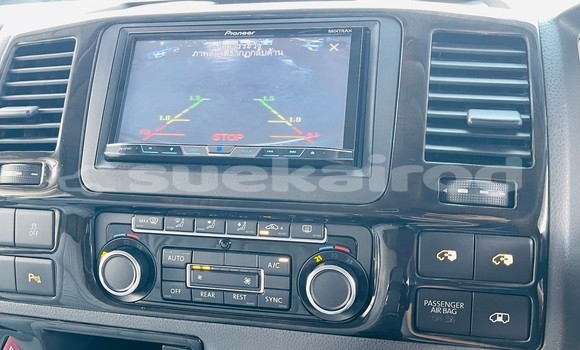 Buy Used Volkswagen Caravelle Silver Car in Bangkok in Bangkok Buy Used Volkswagen Caravelle Silver Car in Bangkok in Bangkok