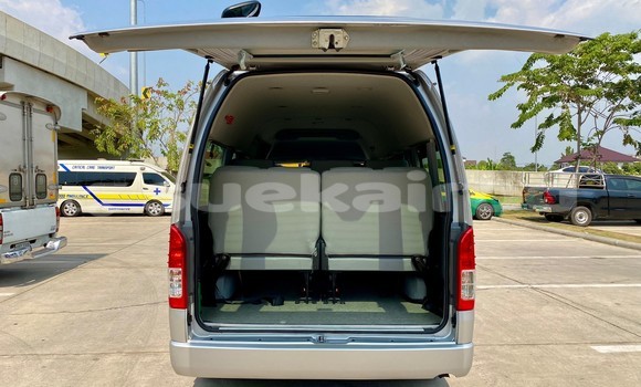 Buy Used Toyota Commuter Other Car in Bangkok in Bangkok Buy Used Toyota Commuter Other Car in Bangkok in Bangkok